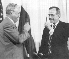 Ельцин и Буш после подписания рамочного соглашения по СНВ-2